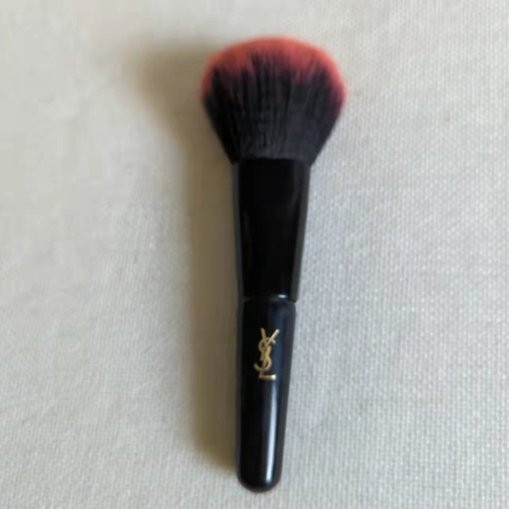 YSL Beaute Powder Brush